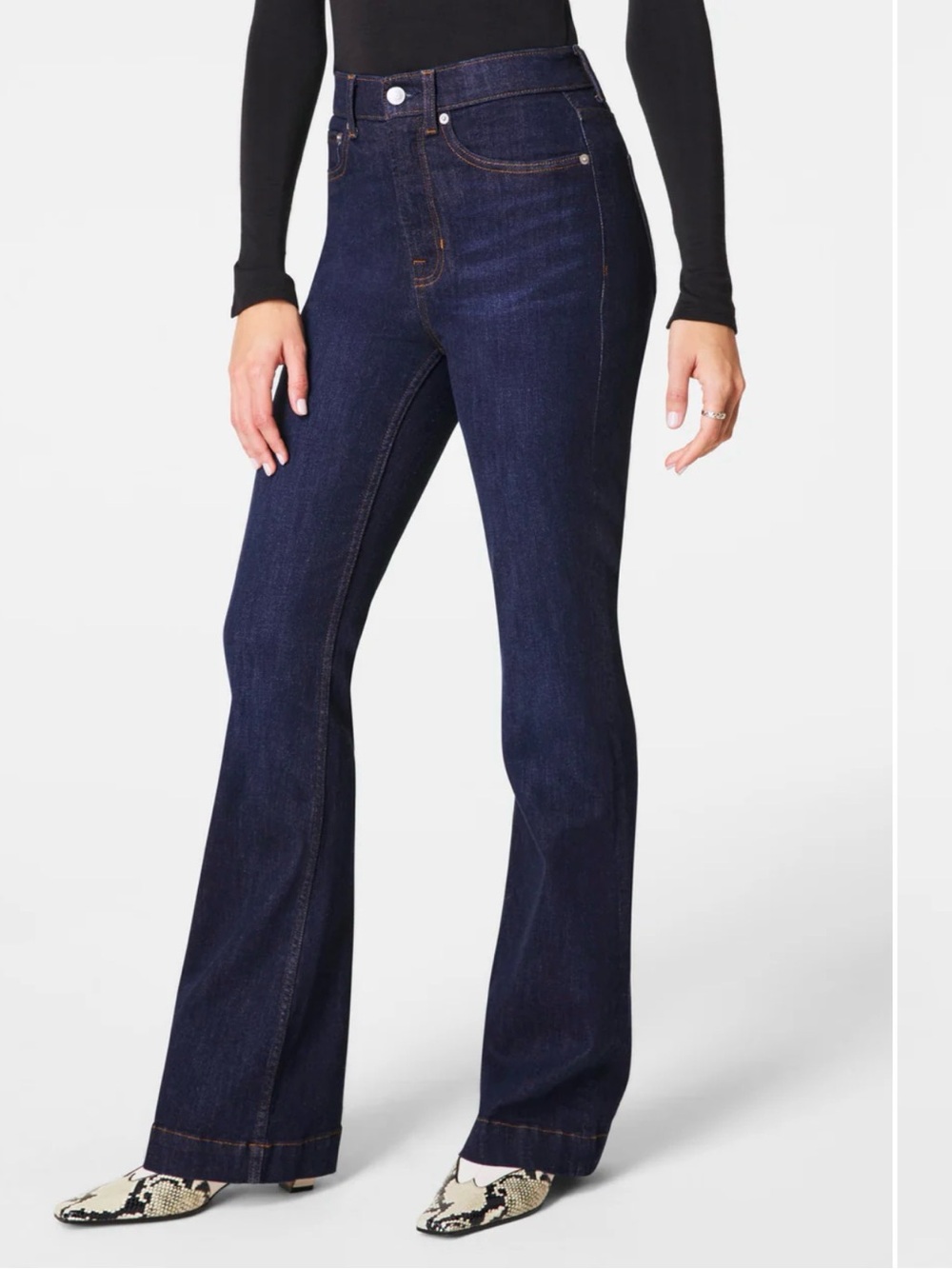 SPANXshape® EveryWear
Pull-On Flare Jeans - S